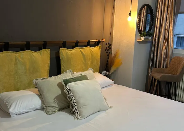 Amaryllis Apartment 9