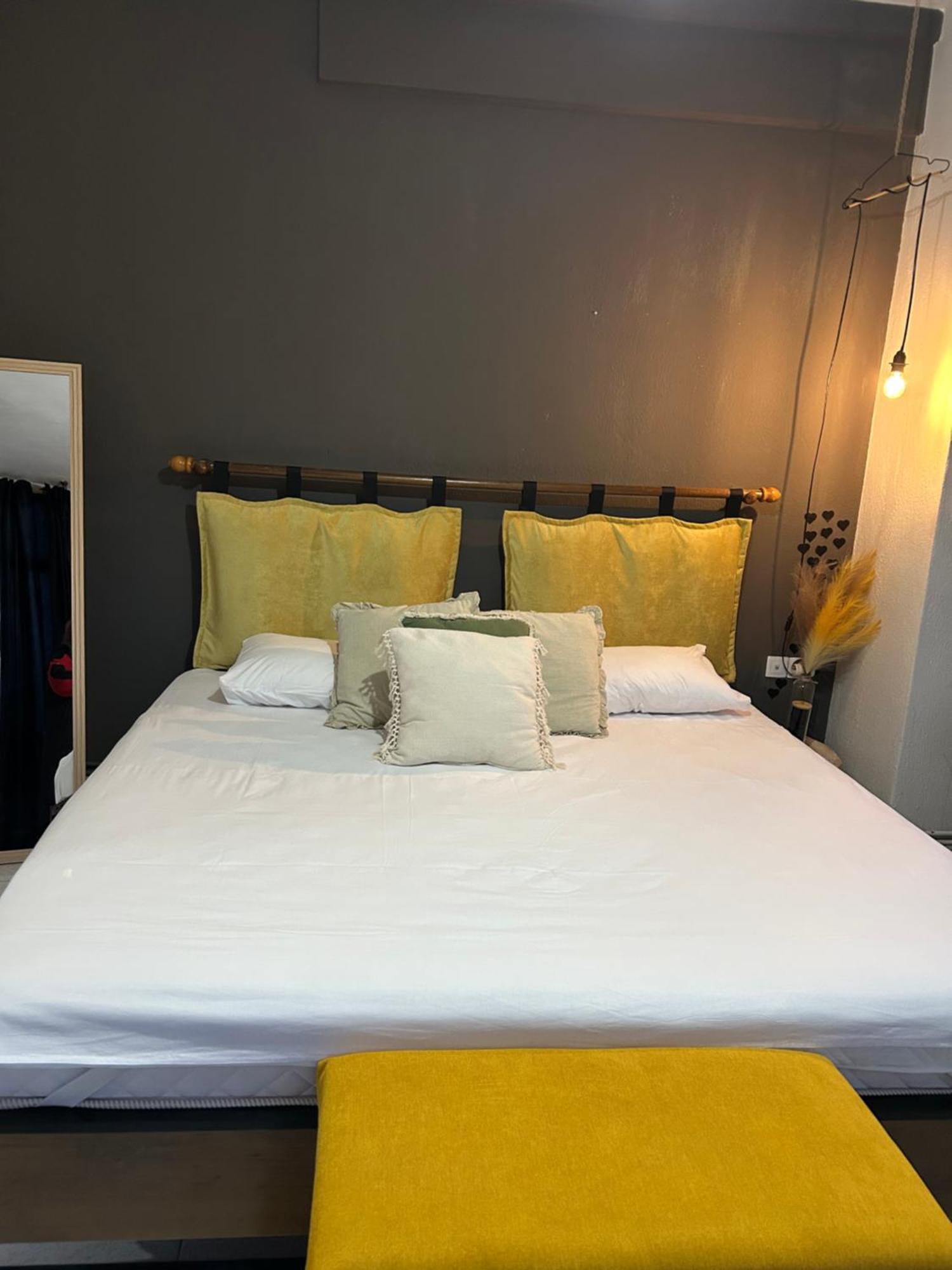 Amaryllis 9 Apartment *